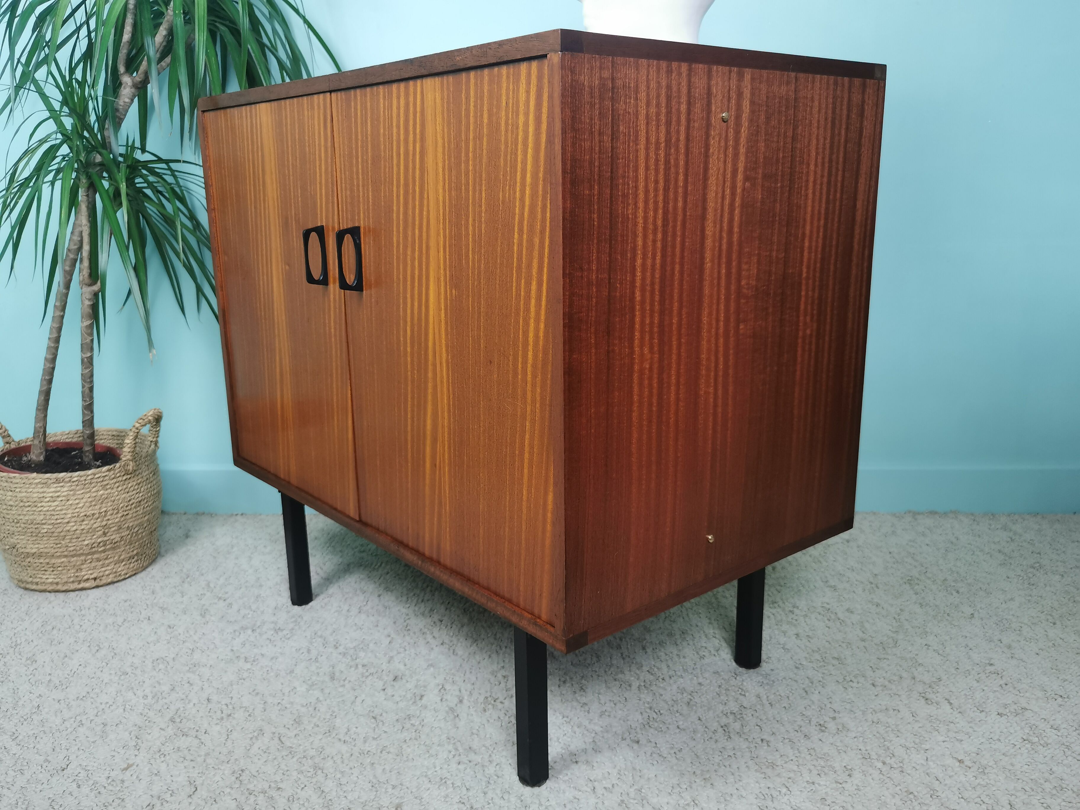 Vintage buffet