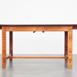Extendable dining table for 4 to 6 people by Schuitema from the Shaker collection