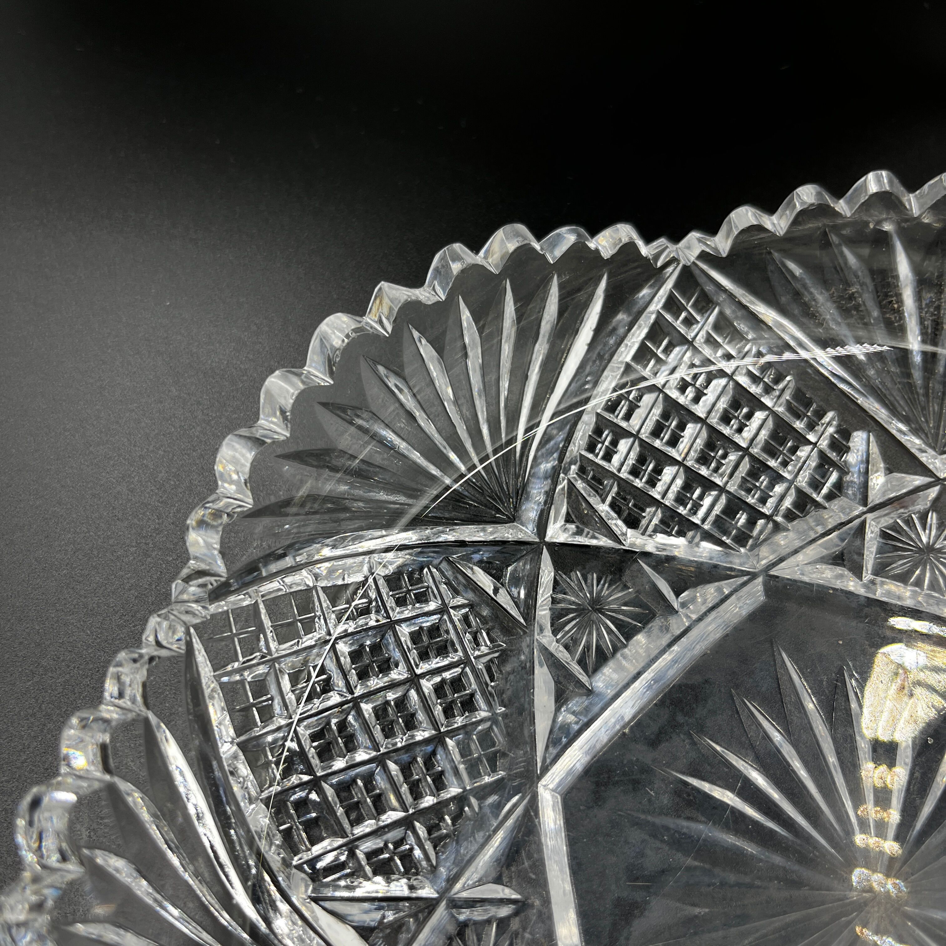 Empty crystal pocket