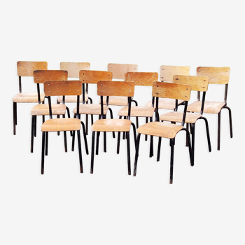 Set de 12 chaises d’école anciennes des années 50/60