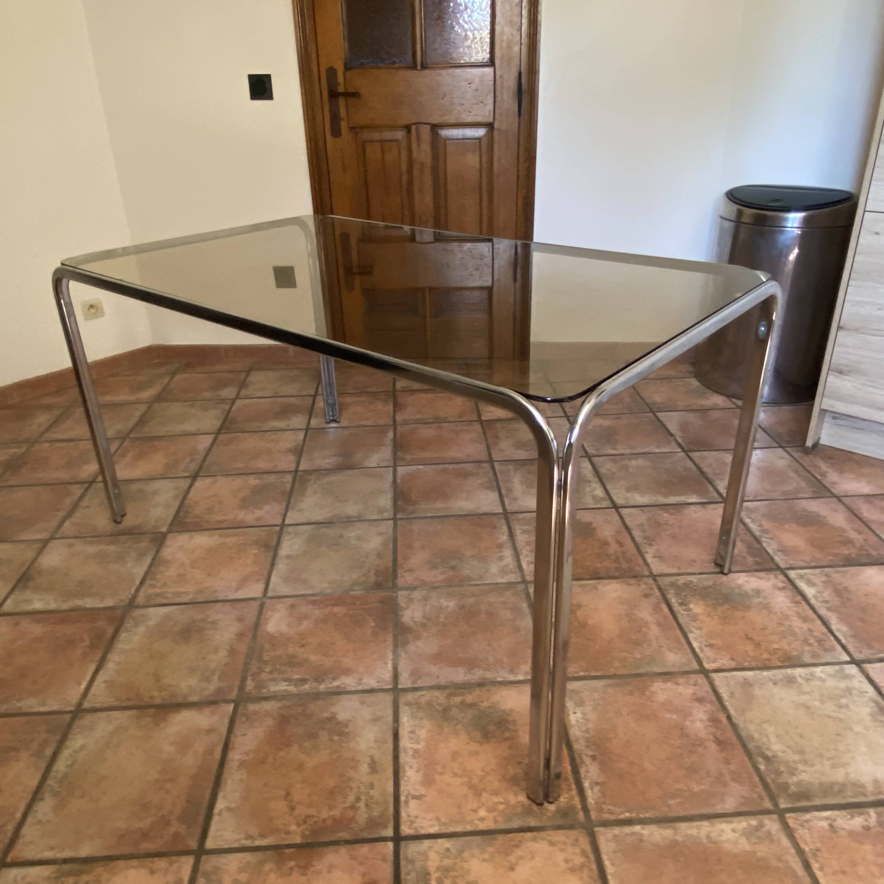Roche Bobois table. 1970. Space age. 145x83.