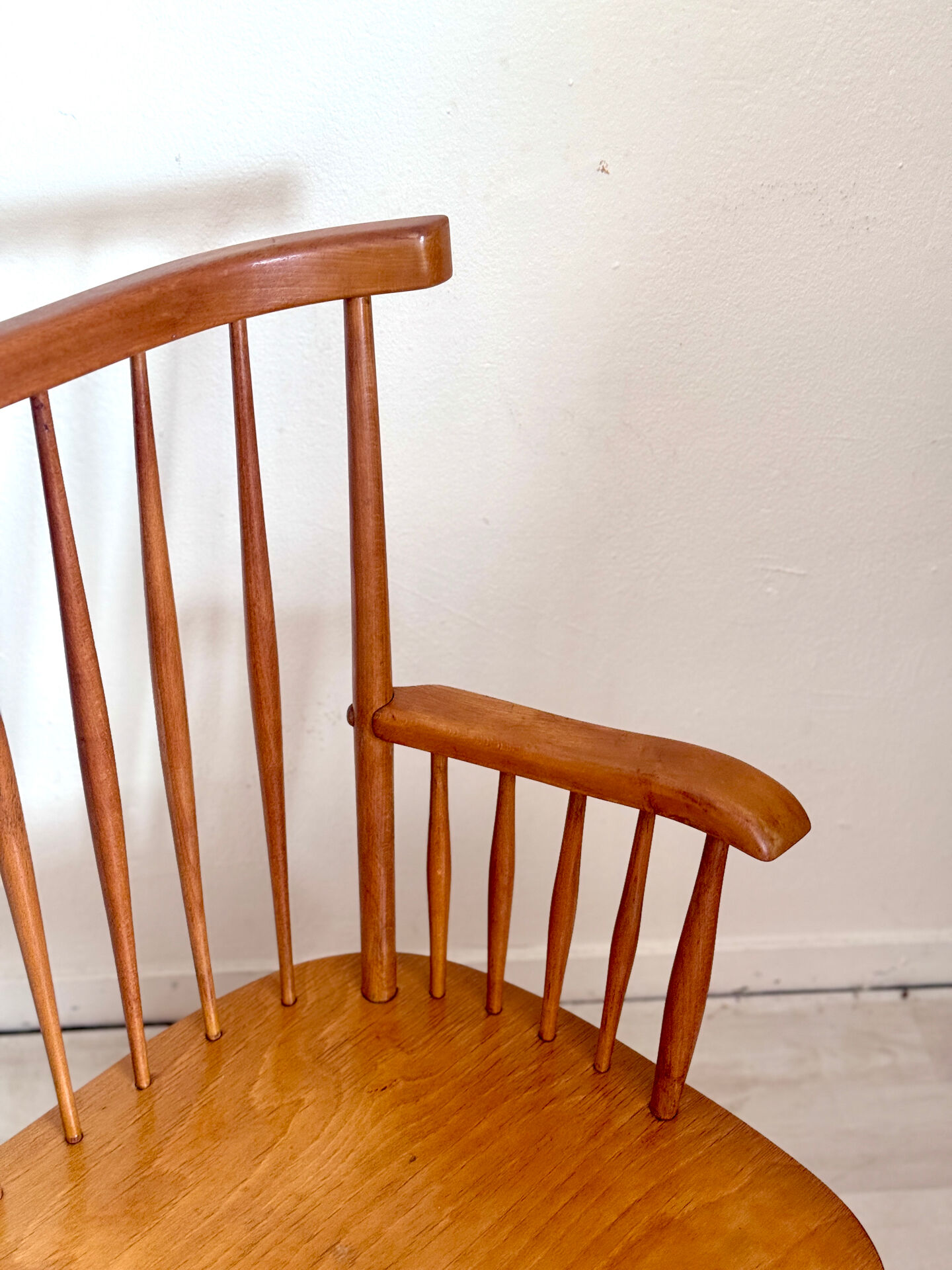Vintage ‘winsdsor’ bench and chairs 1950’s