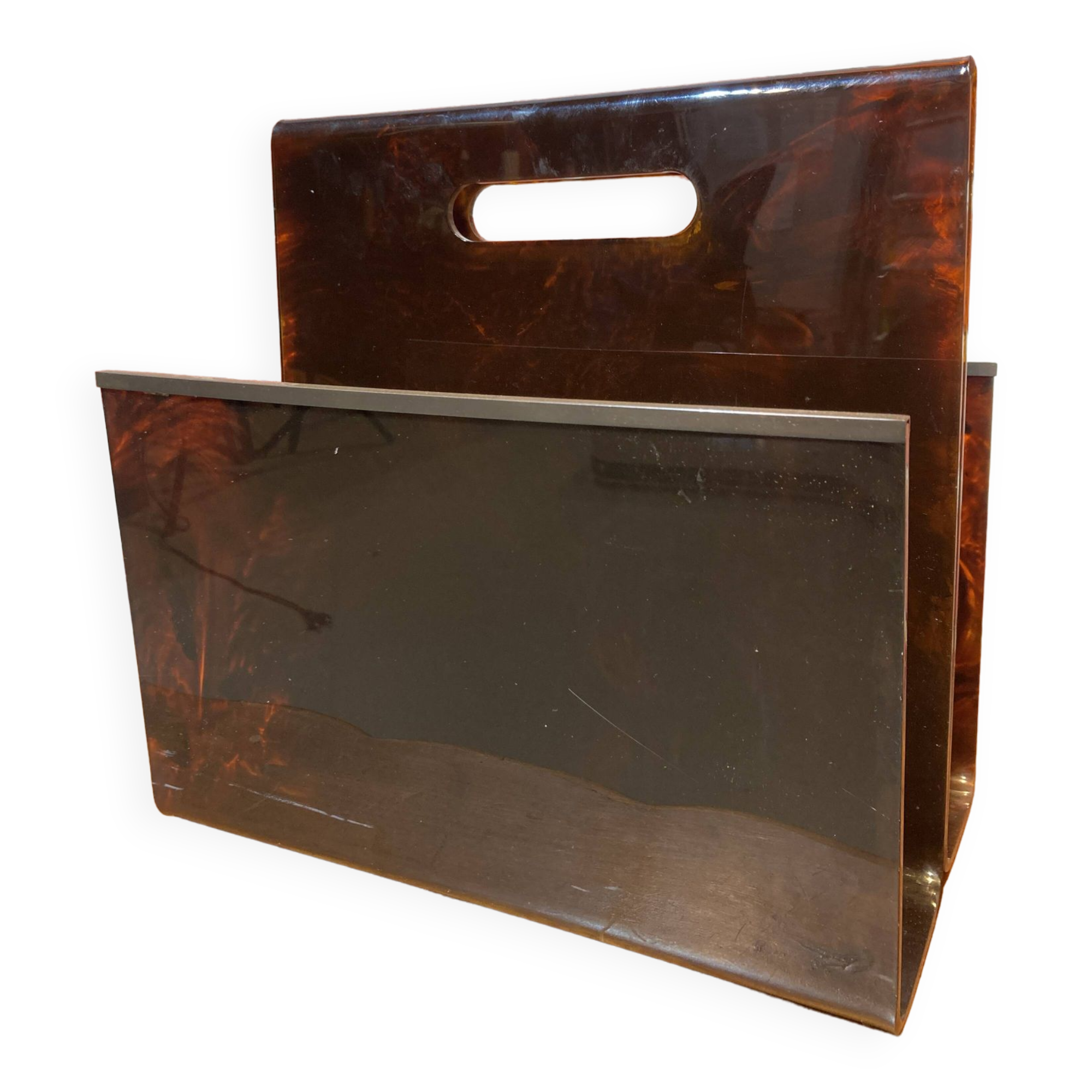 Brown plastic magazine holder with handle