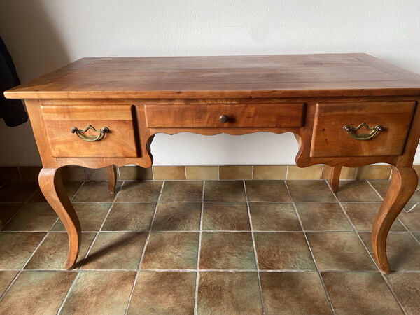 Bureau plat en merisier style Louis XVI