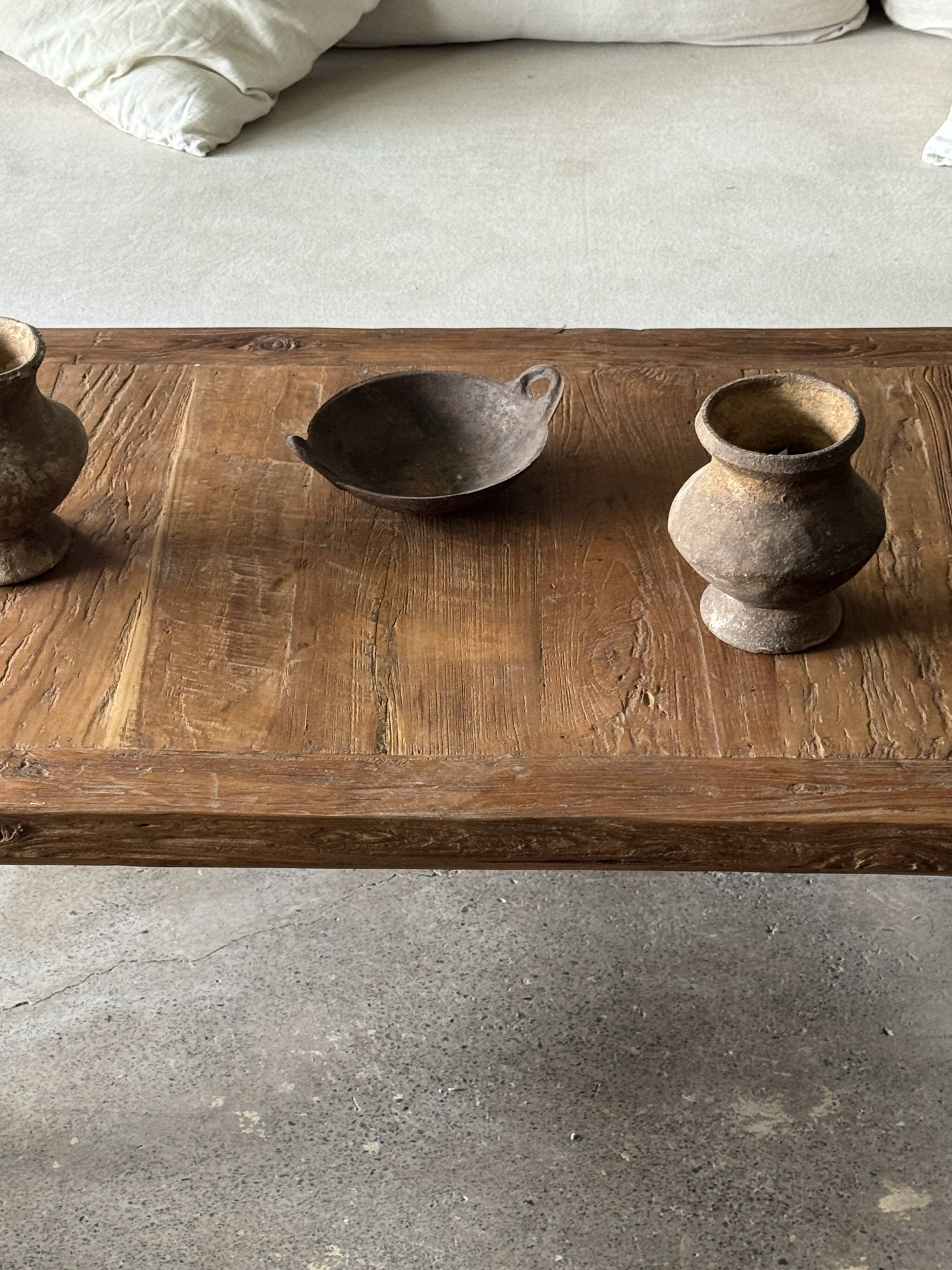 Large upcycled golden teak coffee table L1m60 W70 H45
