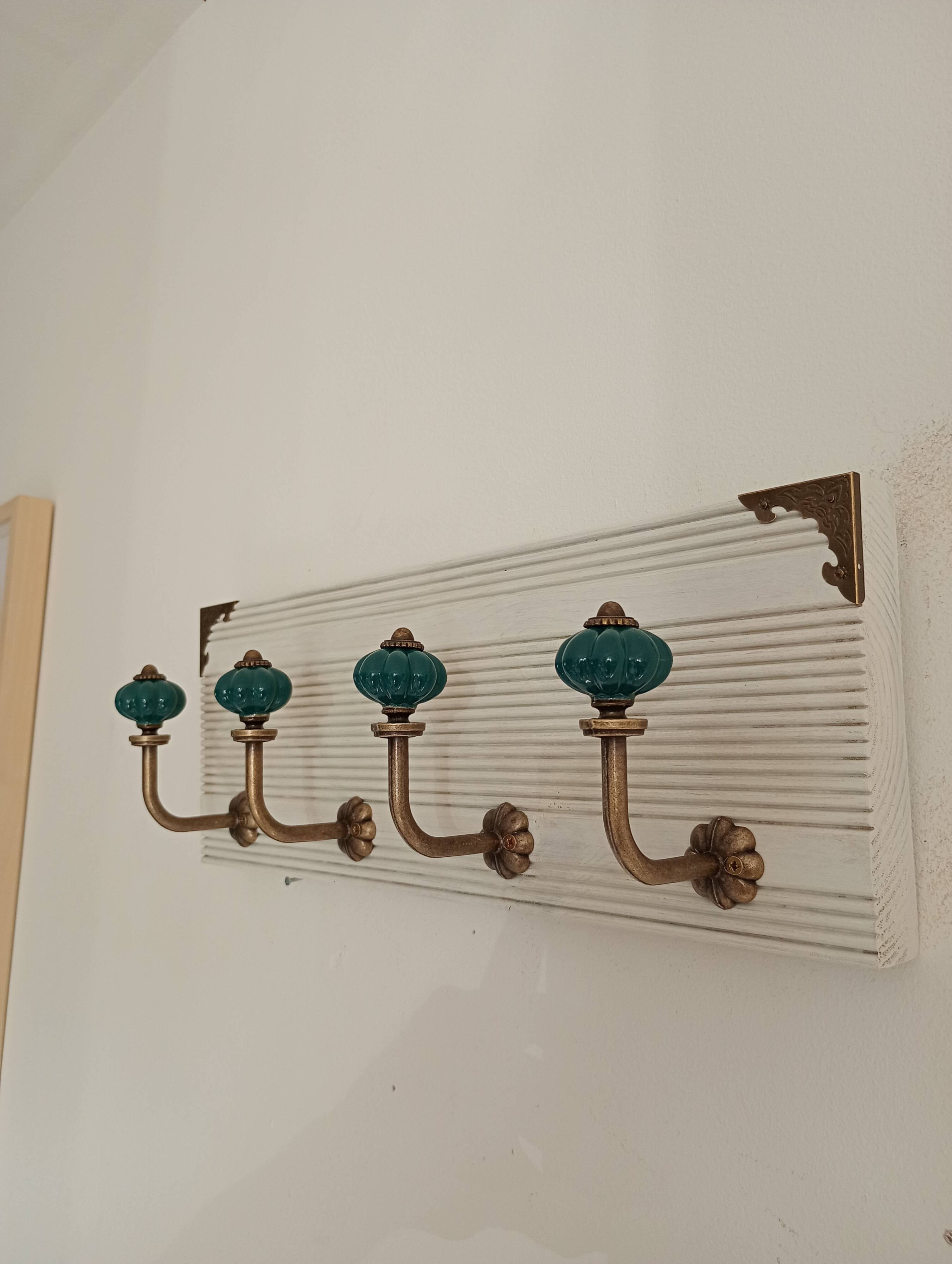 Wall-mounted coat rack in bleached wood and emerald green ceramic hooks –