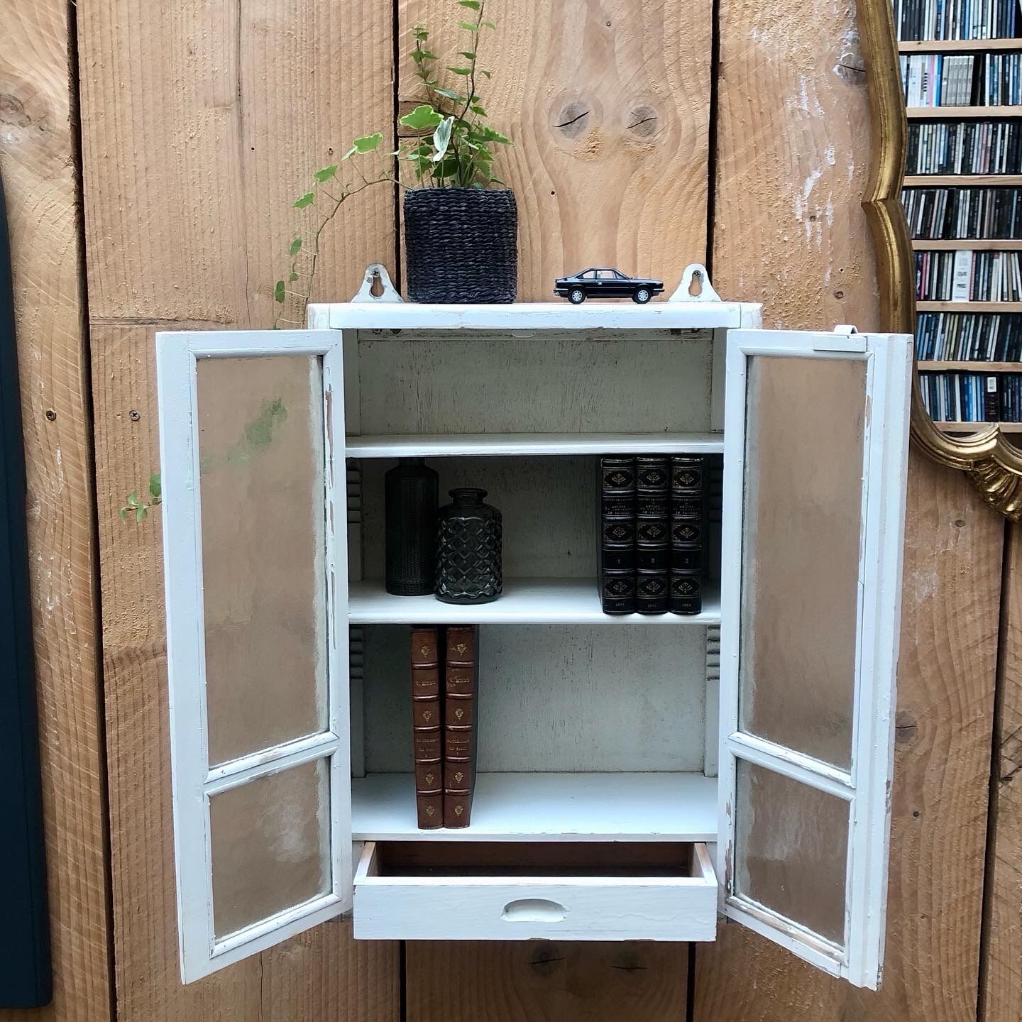 Medicine cabinet