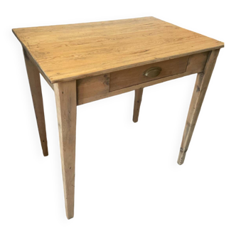 Table d'appoint ou à écrire.