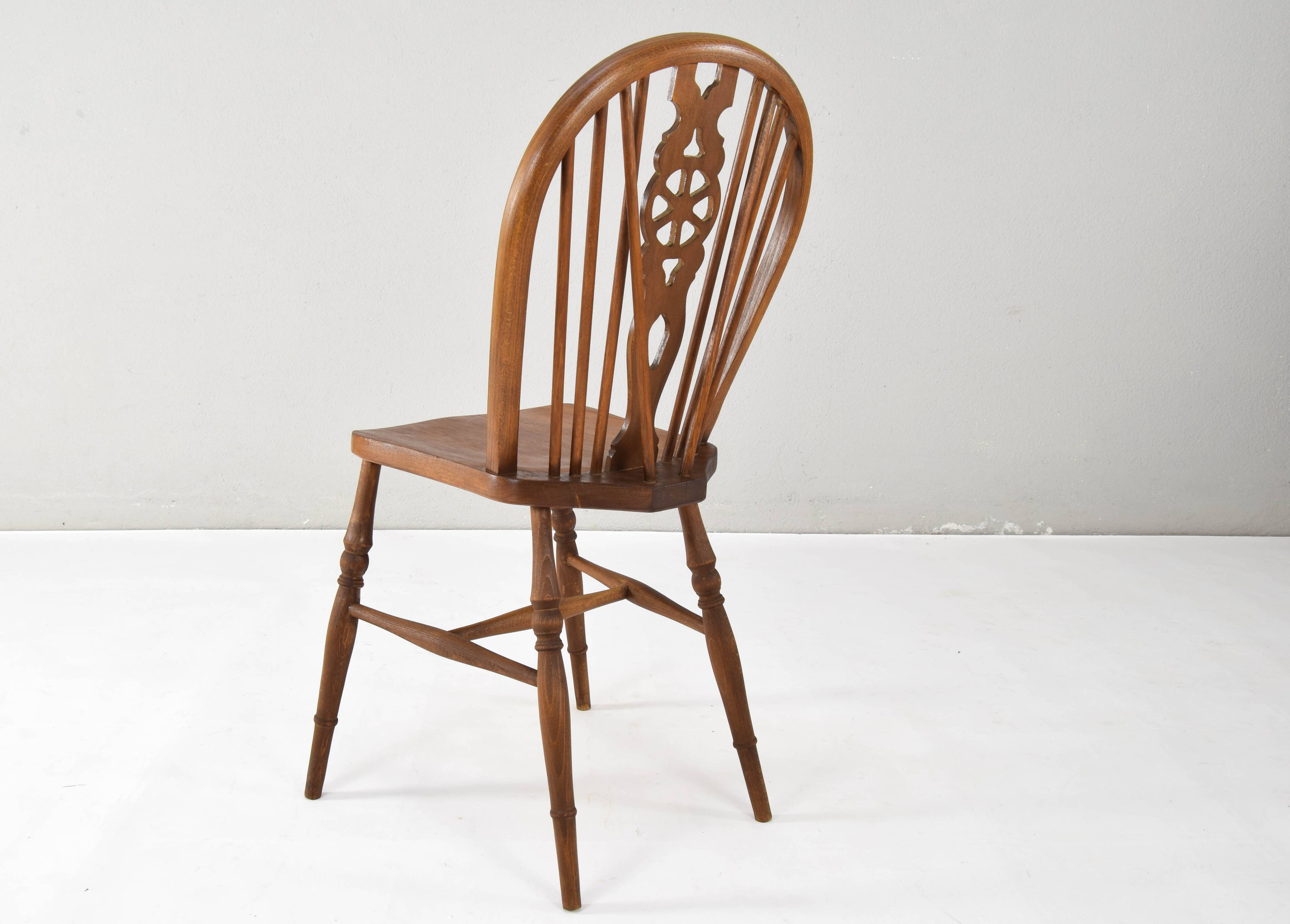 Windsor Antique Early 20th English Victorian Dining Room Chairs, Set of fou