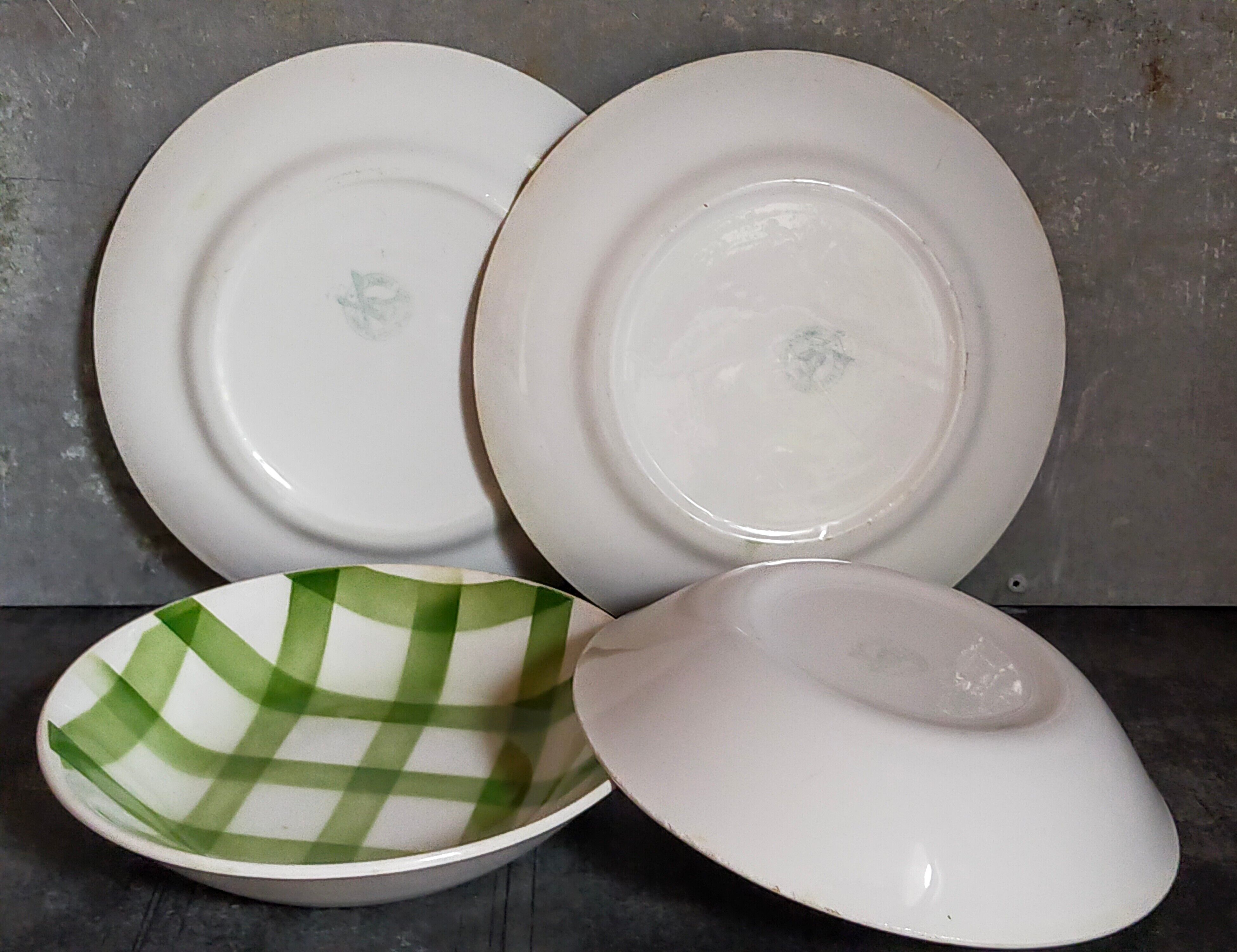 Set of plates Moulin des Loups vintage