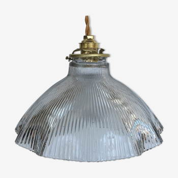 Transparent grooved glass hanging lamp such as holophane