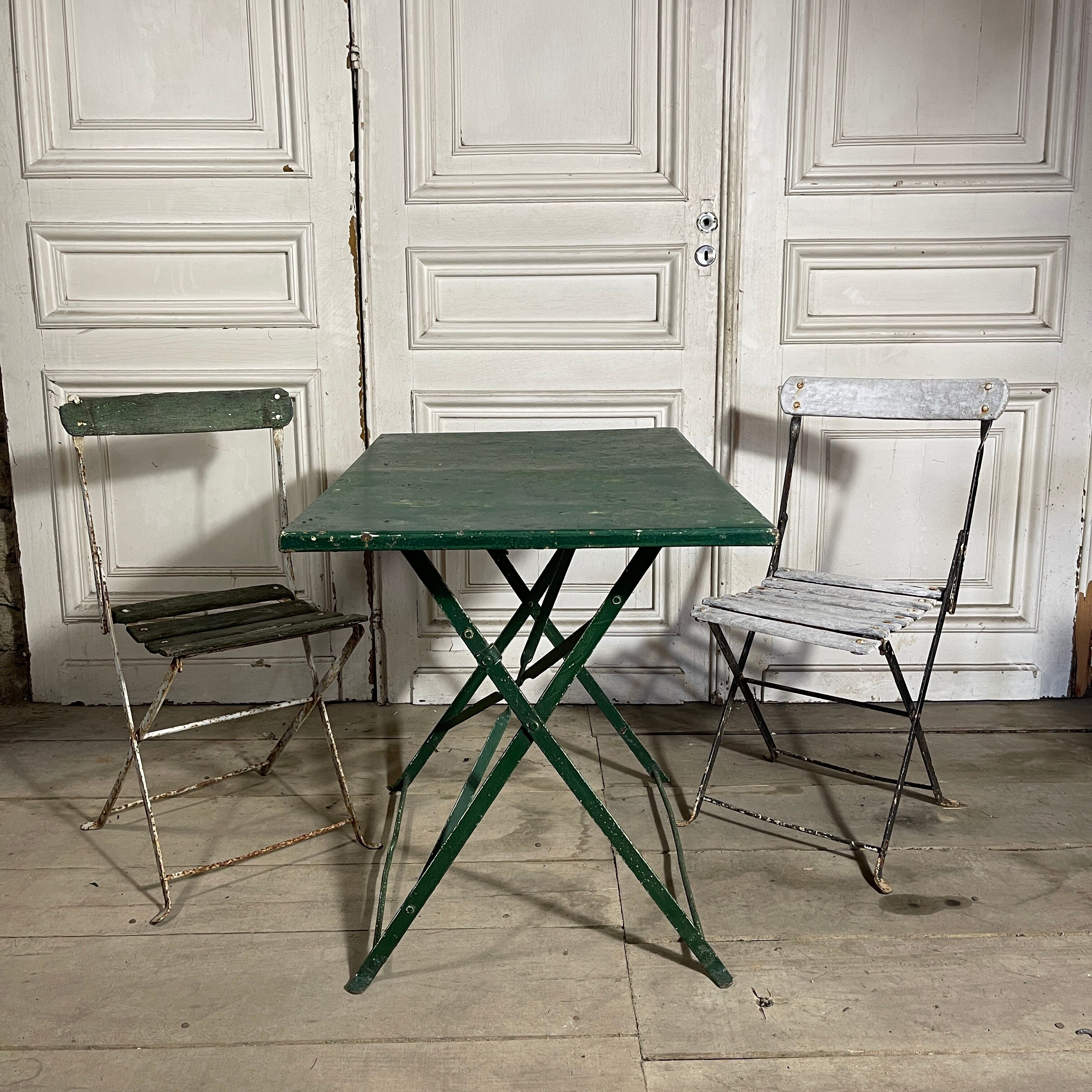 Folding metal garden table