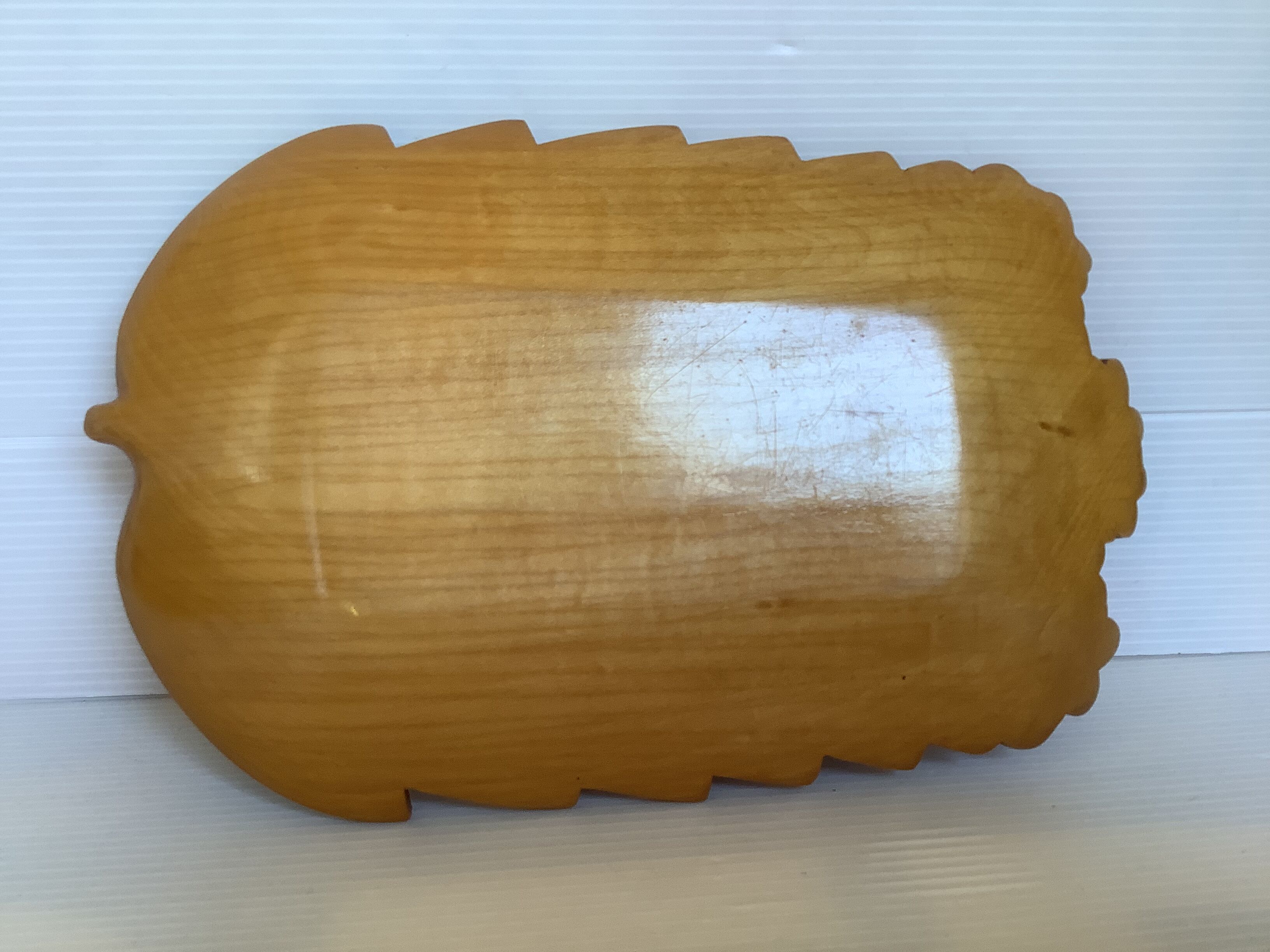 Empty pocket trio of flowers and their wooden foliage