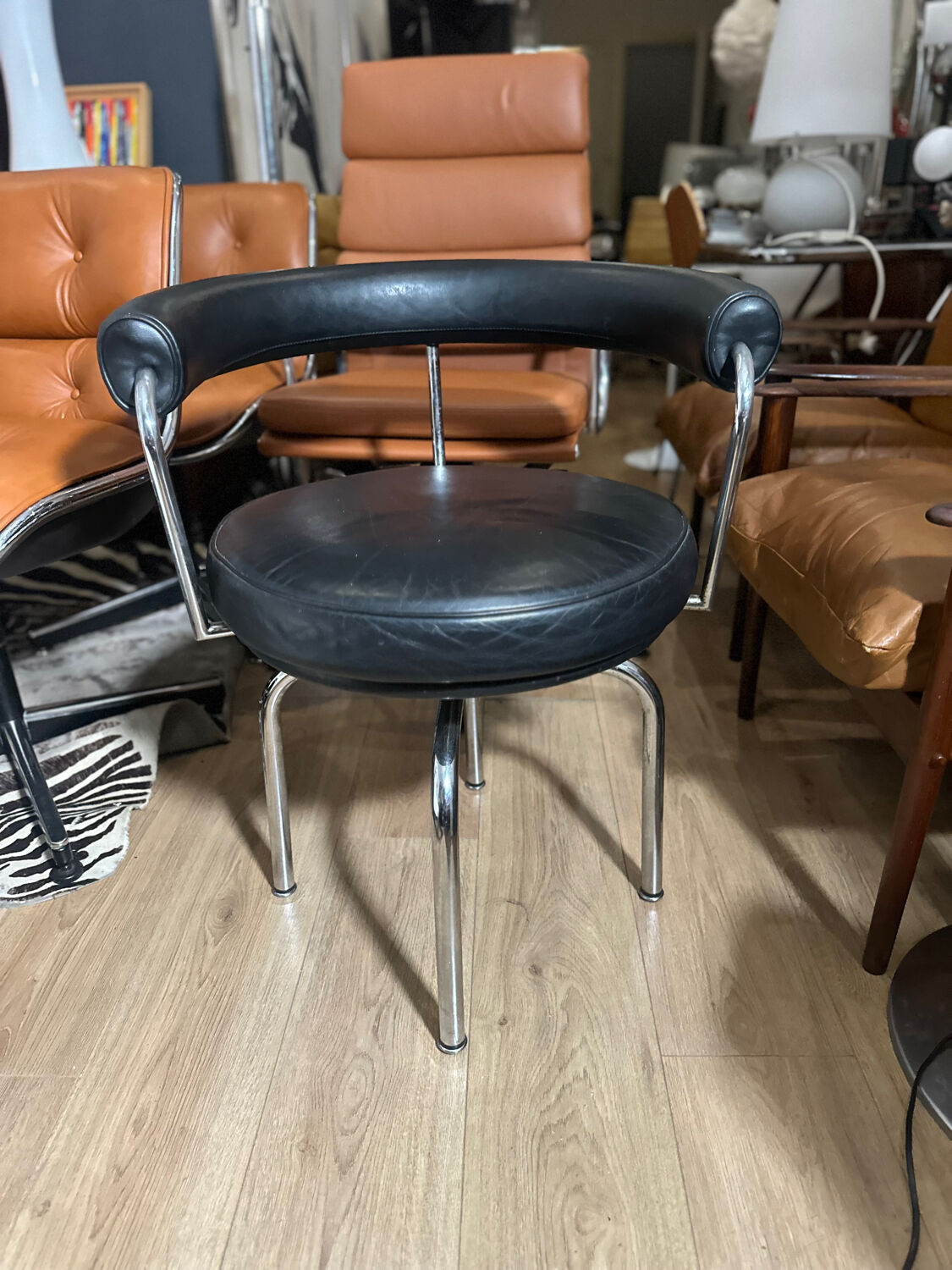 LC-7 Swivel Armchair by Le Corbusier, Cassina edition, 1980s