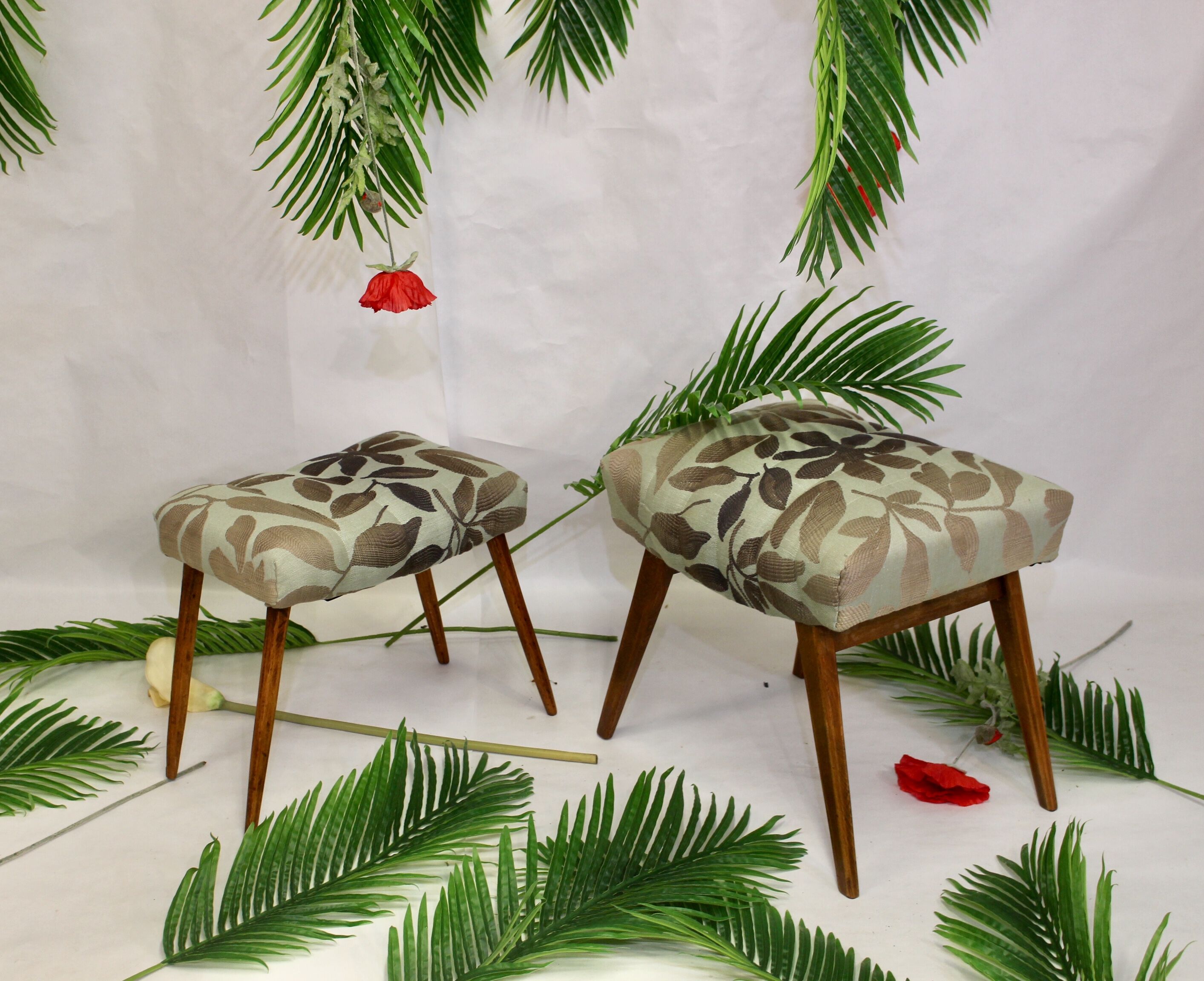 Duo of stools in 50s beech fully restored