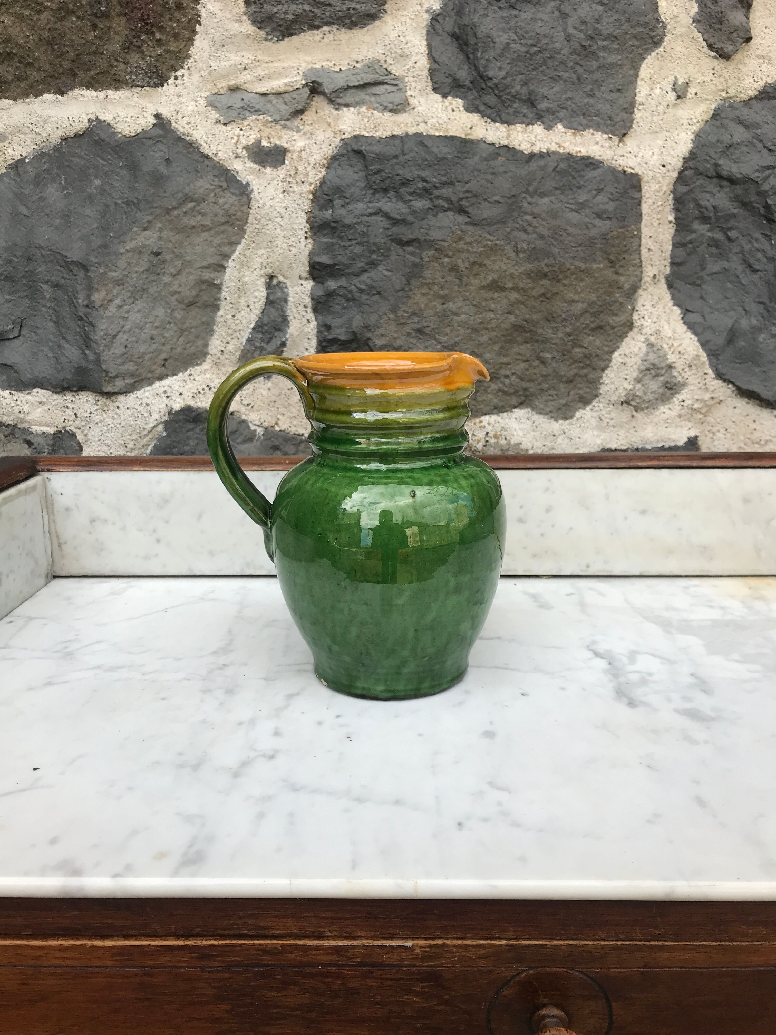 Provençal dabbling pitcher from Aubagne