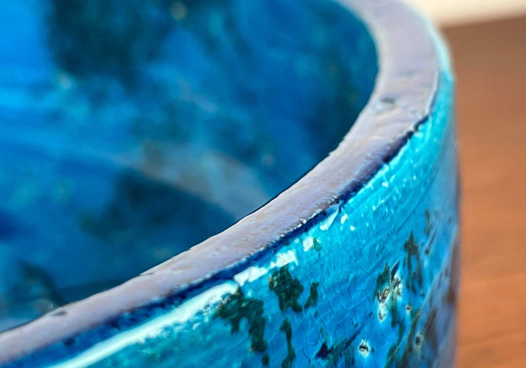 Bowl in the shape of a fish, modern fish from the mid-century by Aldo Londi for Bitossi, Italy, 1960s.