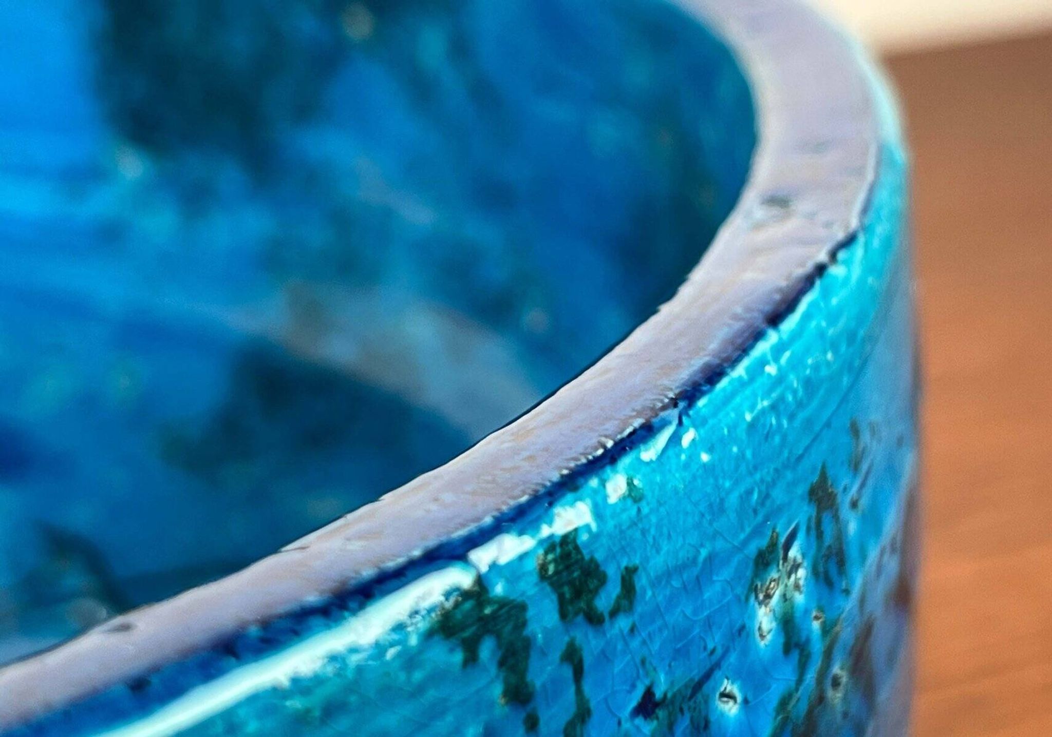 Bowl in the shape of a fish, modern fish from the mid-century by Aldo Londi for Bitossi, Italy, 1960s.