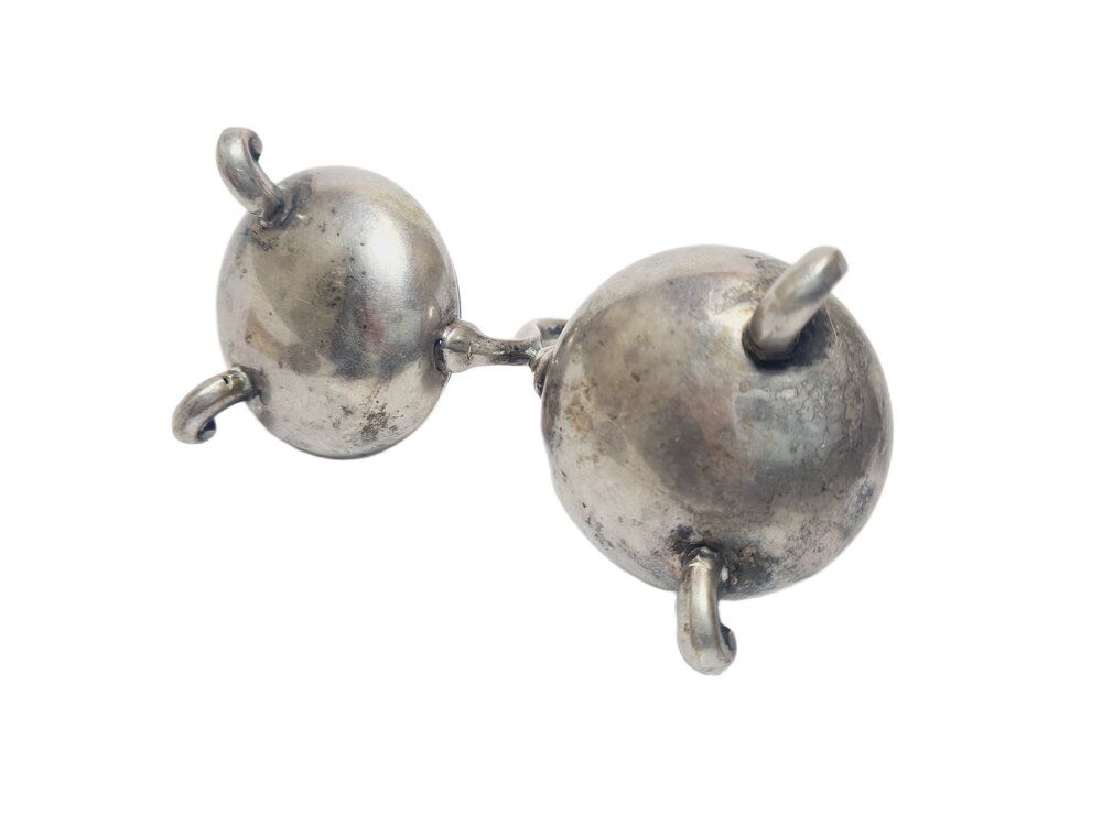 Porte-sel et poivre en argent éclectique, Allemagne, années 1890.