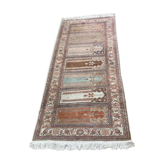 Handmade wool oriental rug - 209 x90cm