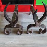 Paire de chenets anciens en fer forgé