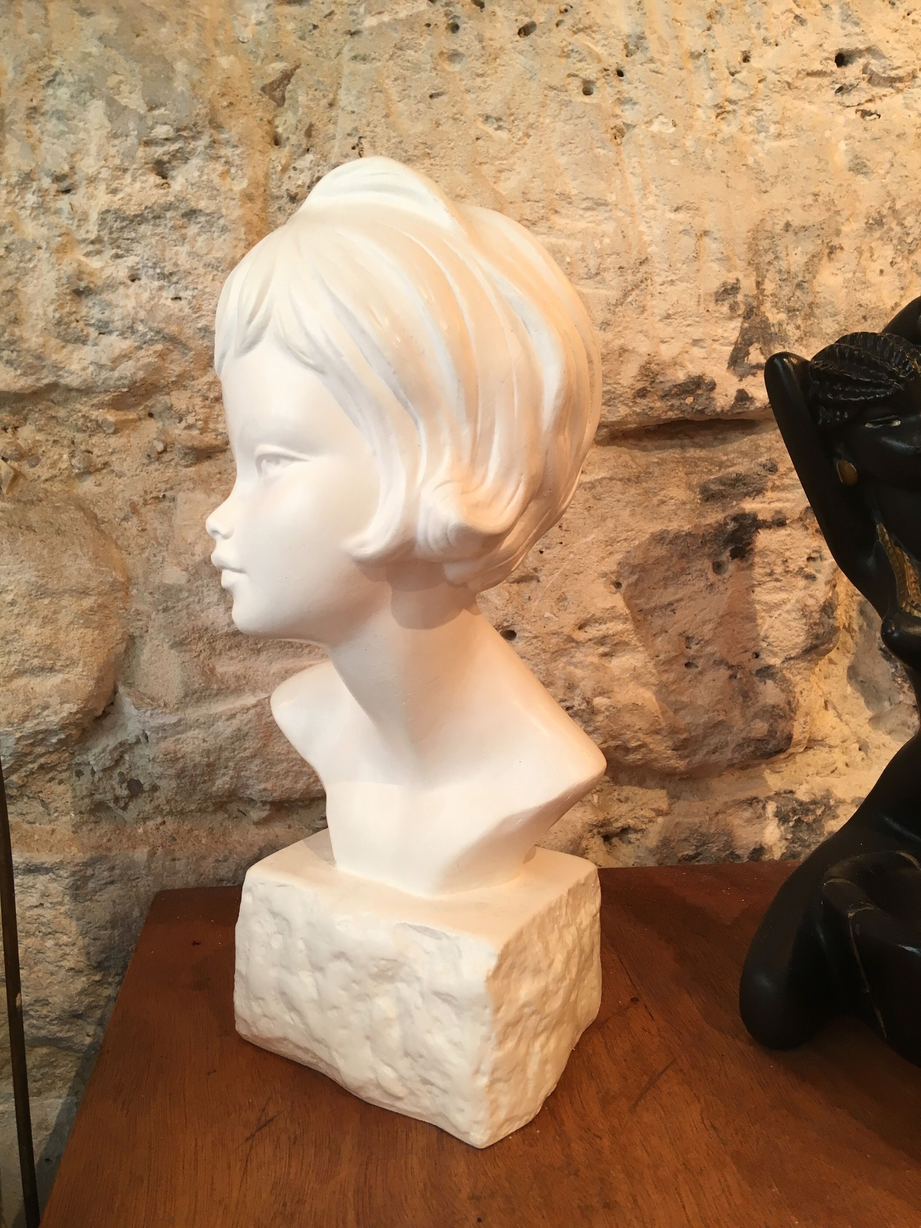 Statue ou buste en plâtre de jeune fille femme