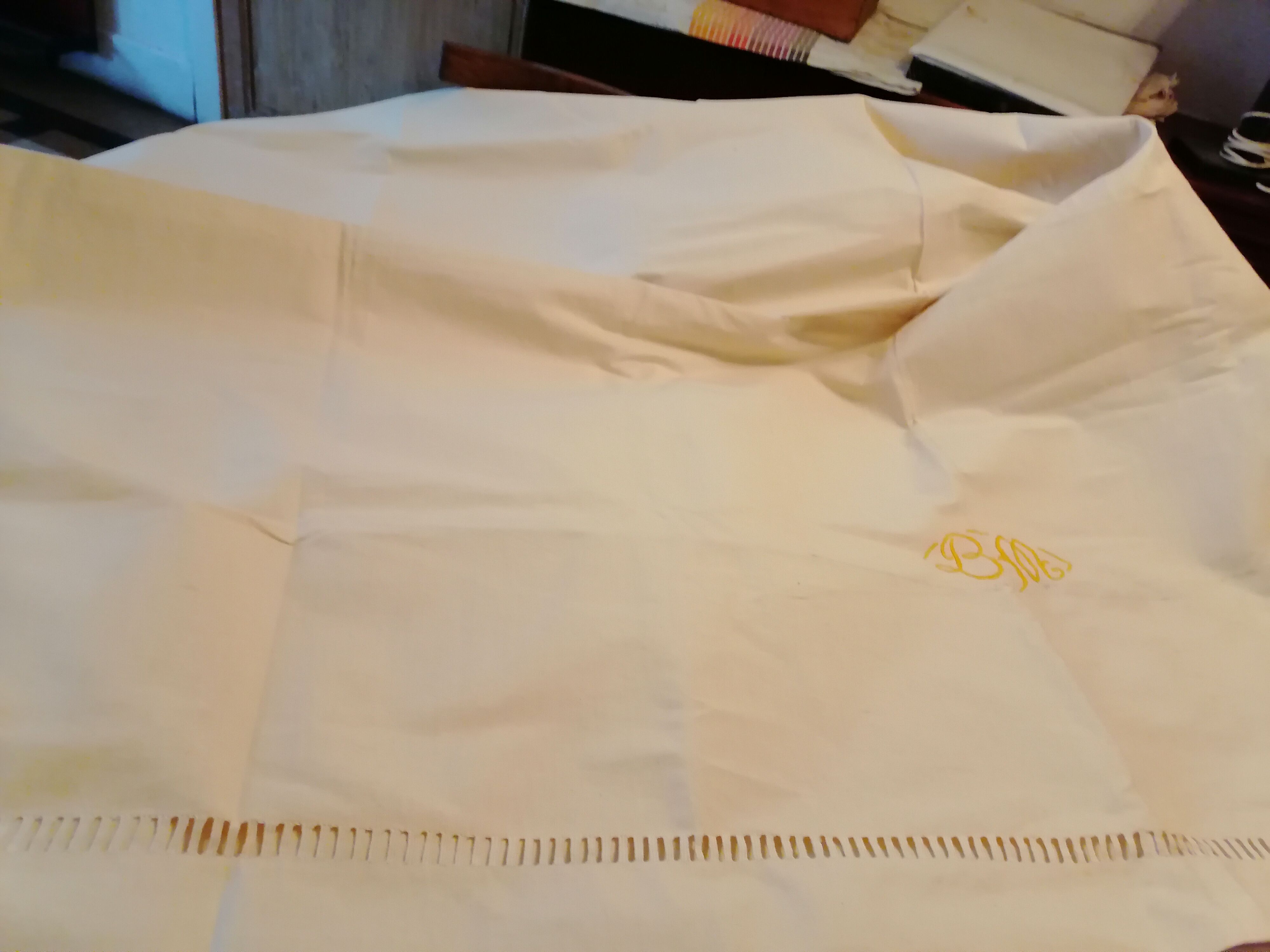 Ecru canvas sheet metis blue flower