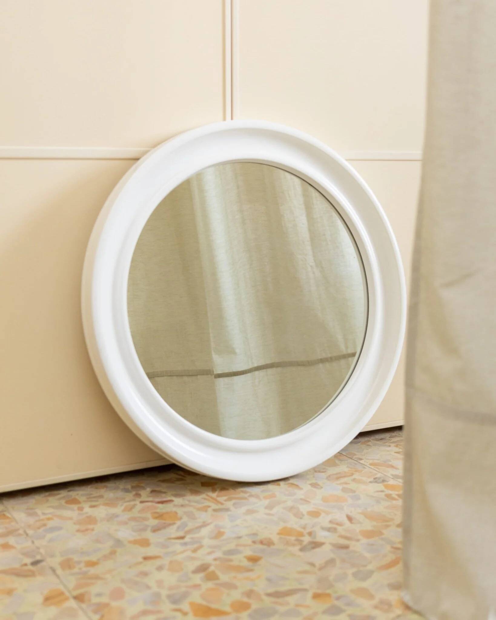 Round wall mirror by Carrara & Matta, white plastic bezel, Italian 1970s vintage