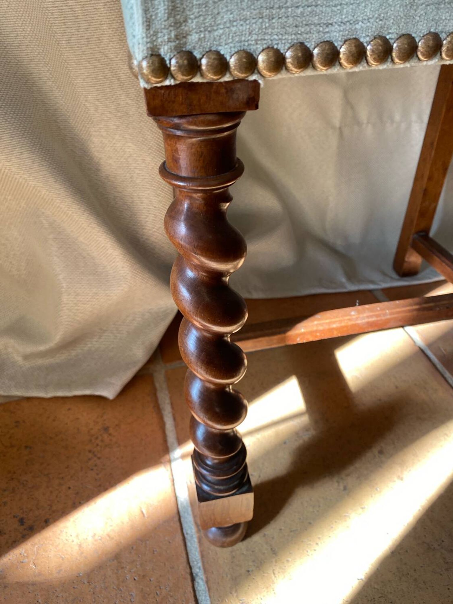 Six turned wooden chairs