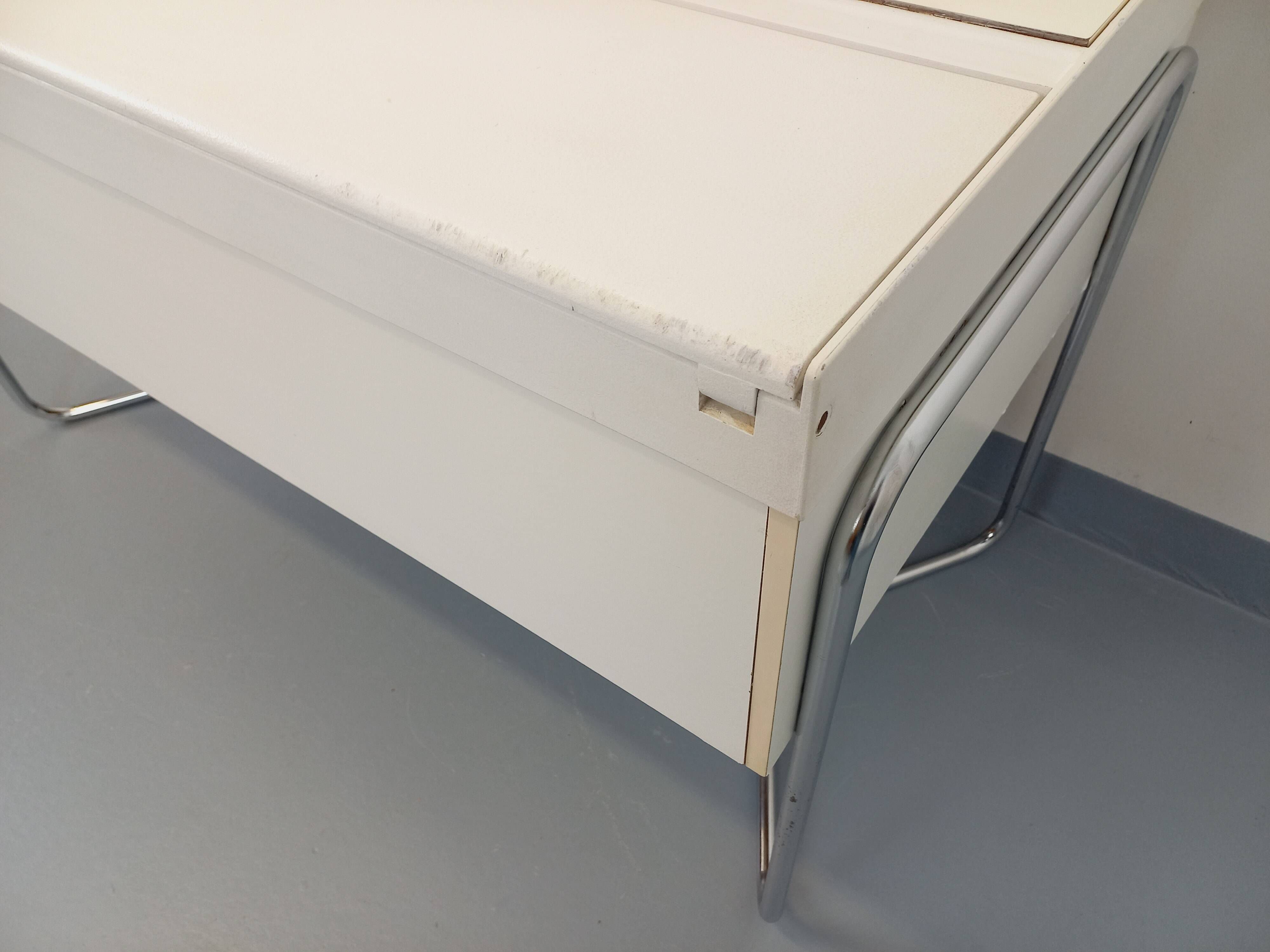 Vintage Bauhaus style desk in melamine and chrome metal from the 1970s.