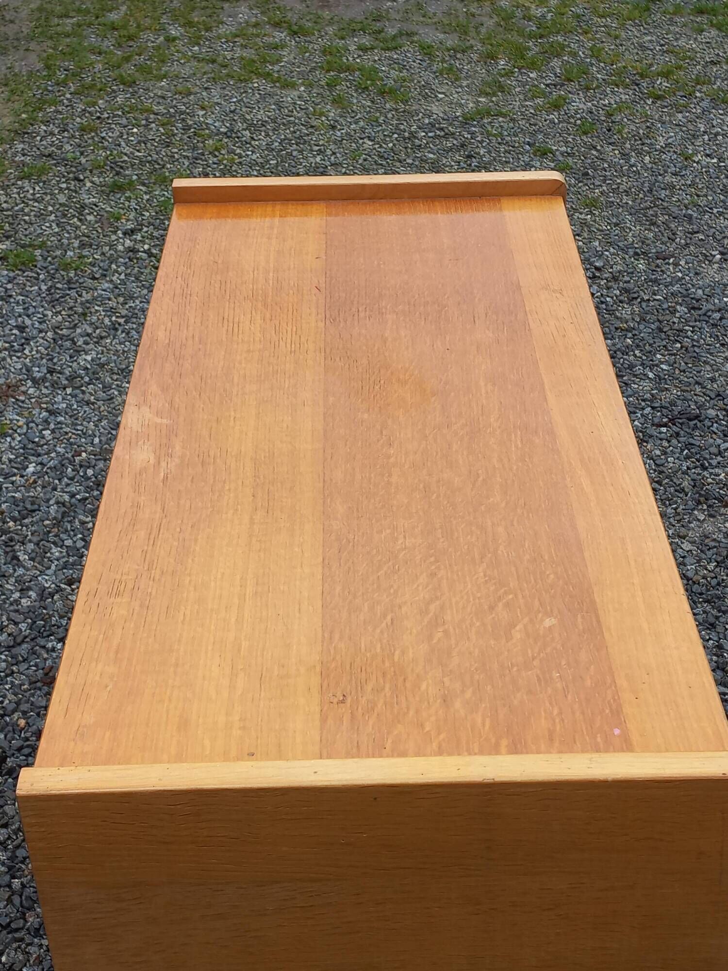 Vintage chest of drawers in light oak and rattan with tapered legs, 3 drawers from the 1950s.