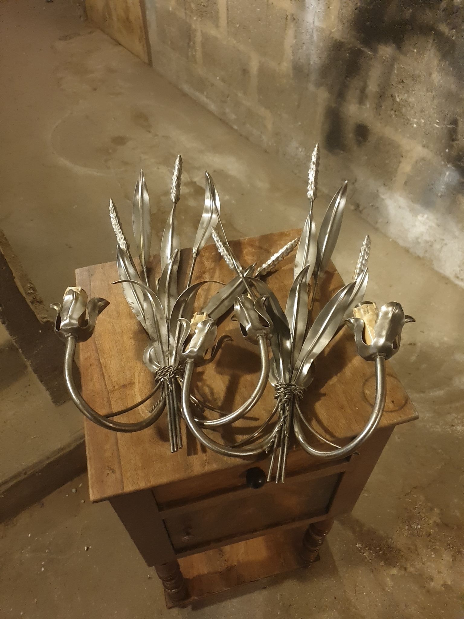 Pair of sconces sheaves of wheat 30x16x50 cm high.