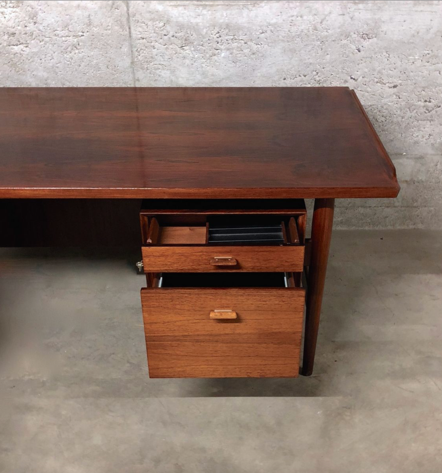 Bureau danois en palissandre par Arne Vodder pour Sibast Møbler