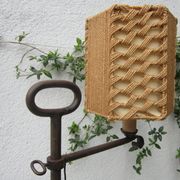 Tripode gallows lamp