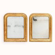 Ensemble de deux petits miroirs Louis-Philippe français dorés rouge du XIXe siècle