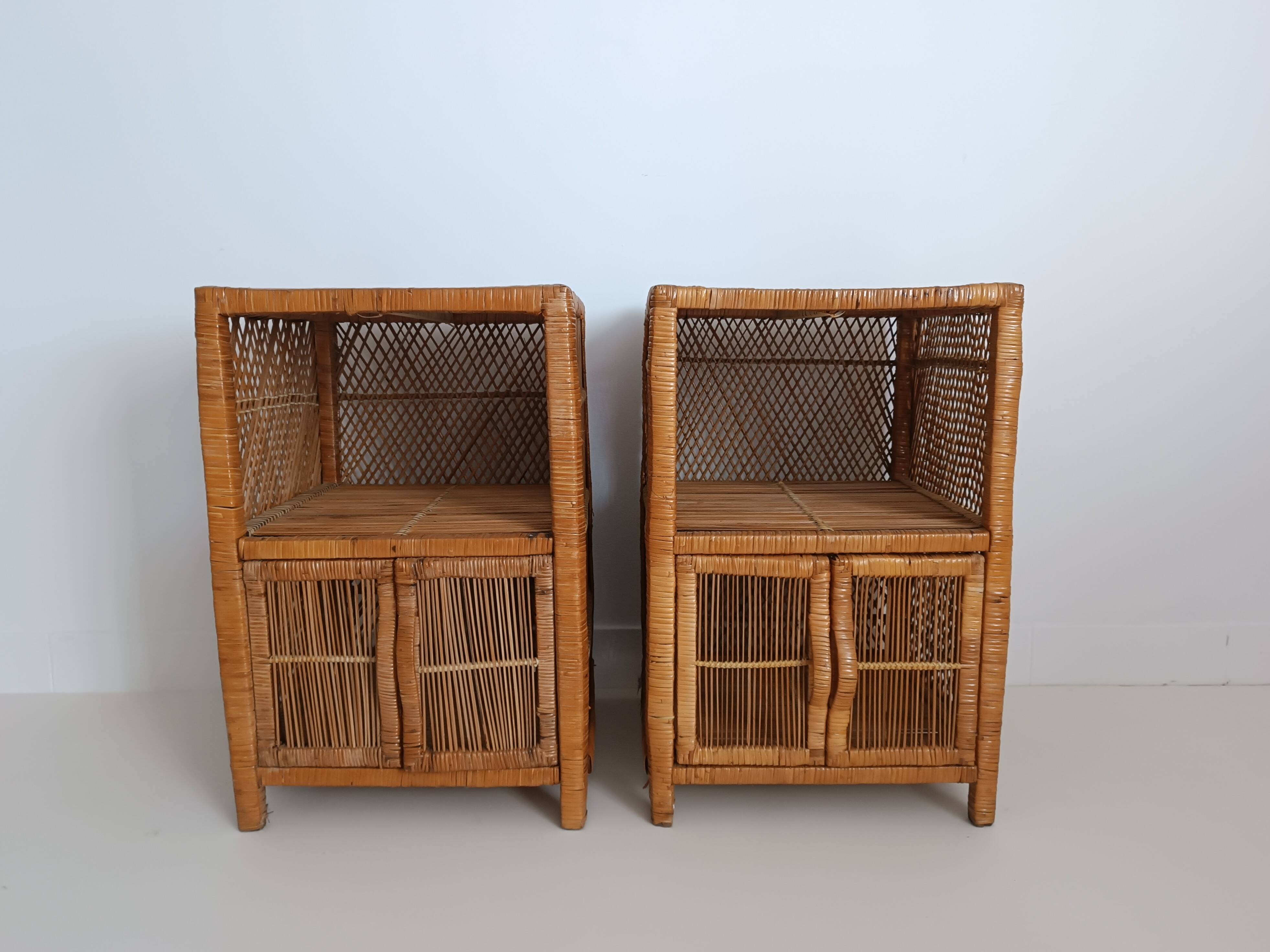 Paire de chevets en rotin vintage