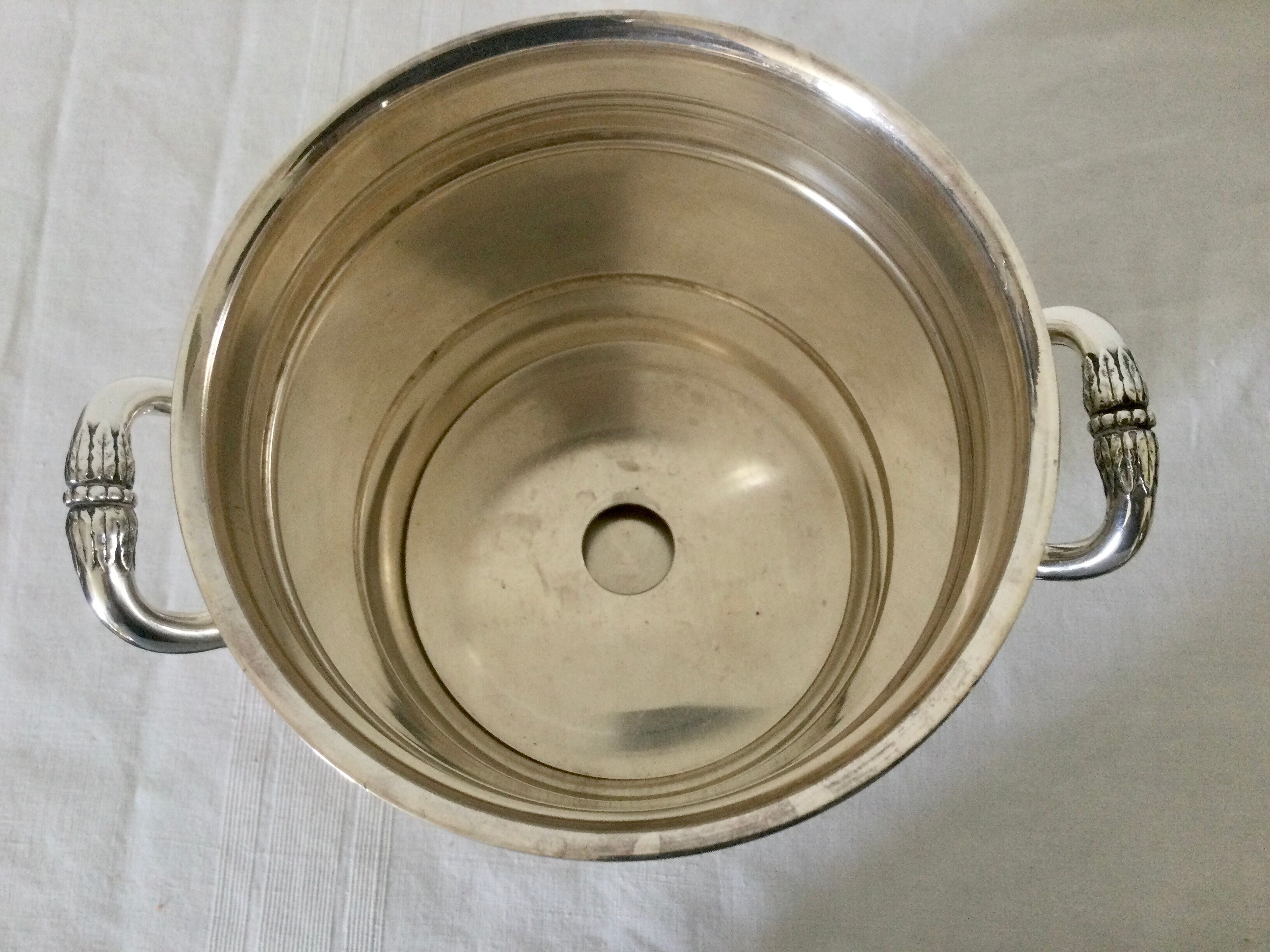 Silver metal ice bucket from Christofle House