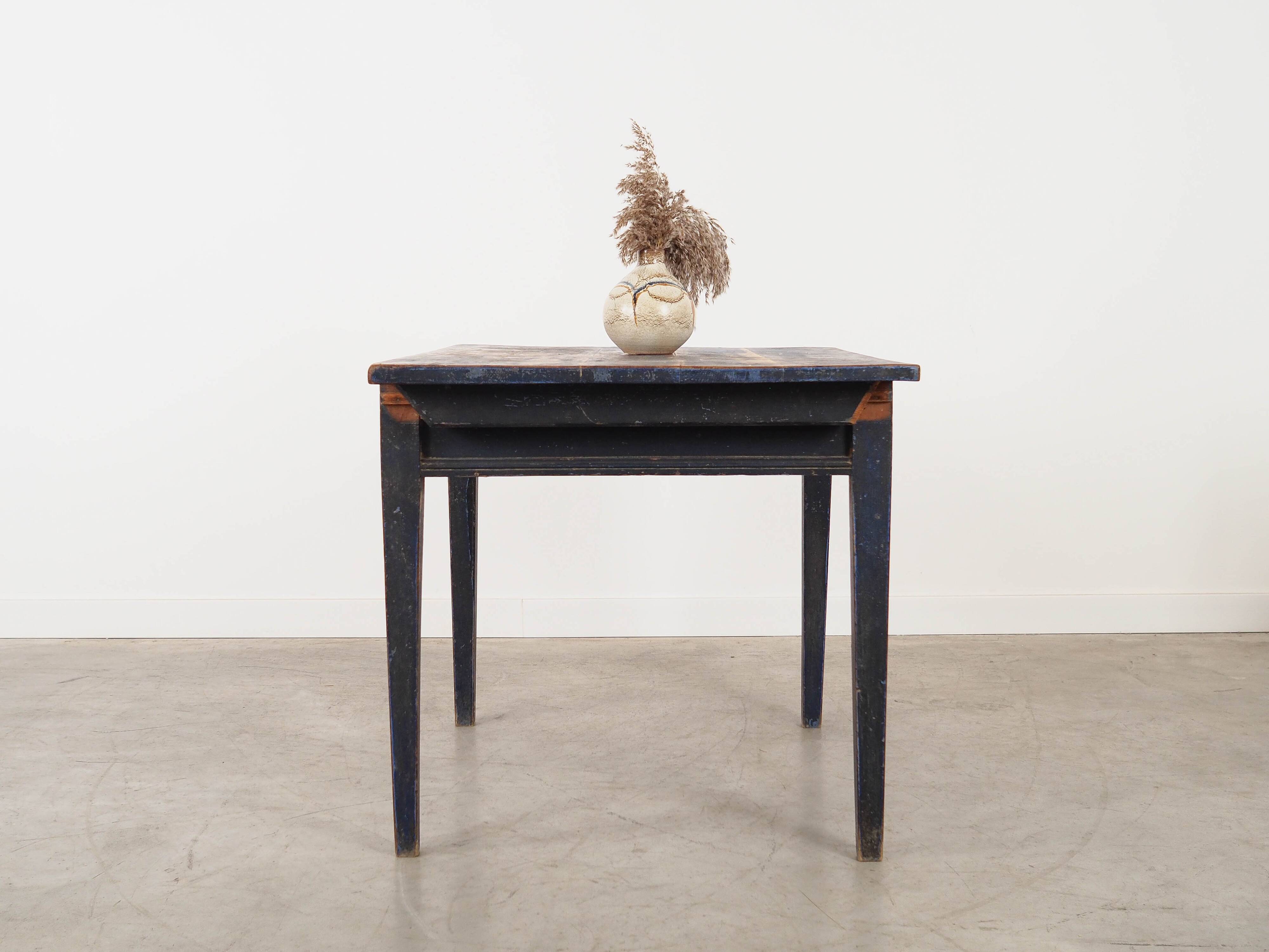Table en pin, design danois, années 1940, fabriquée au Danemark