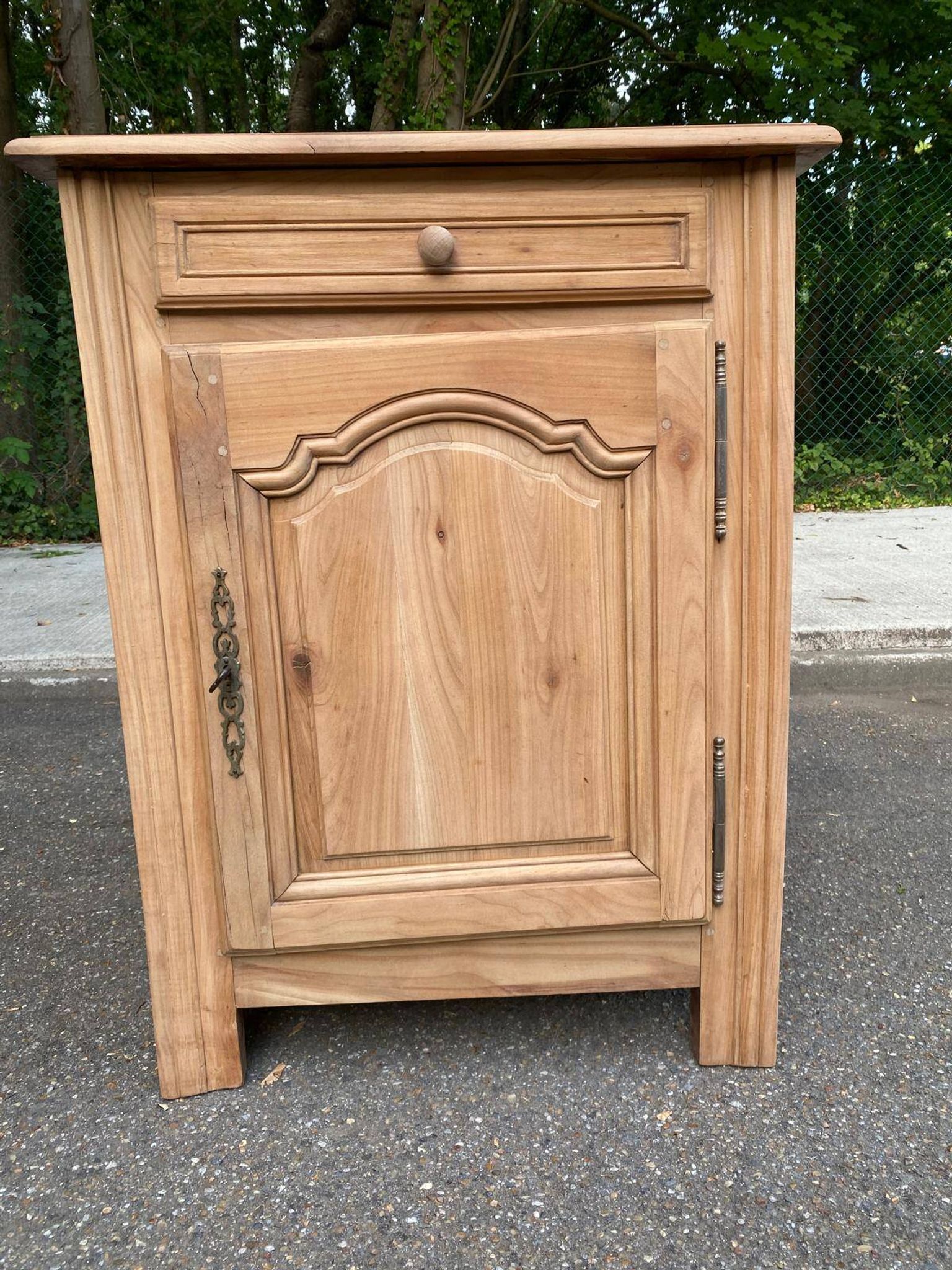 Louis-Philippe confiturier buffet from the 19th century, renovated in raw solid cherry wood.