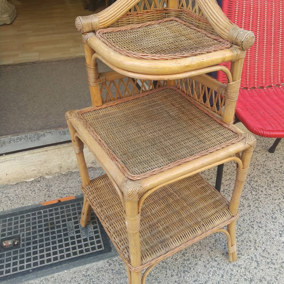 Corner shelf in bamboo and rattan, circa 1975