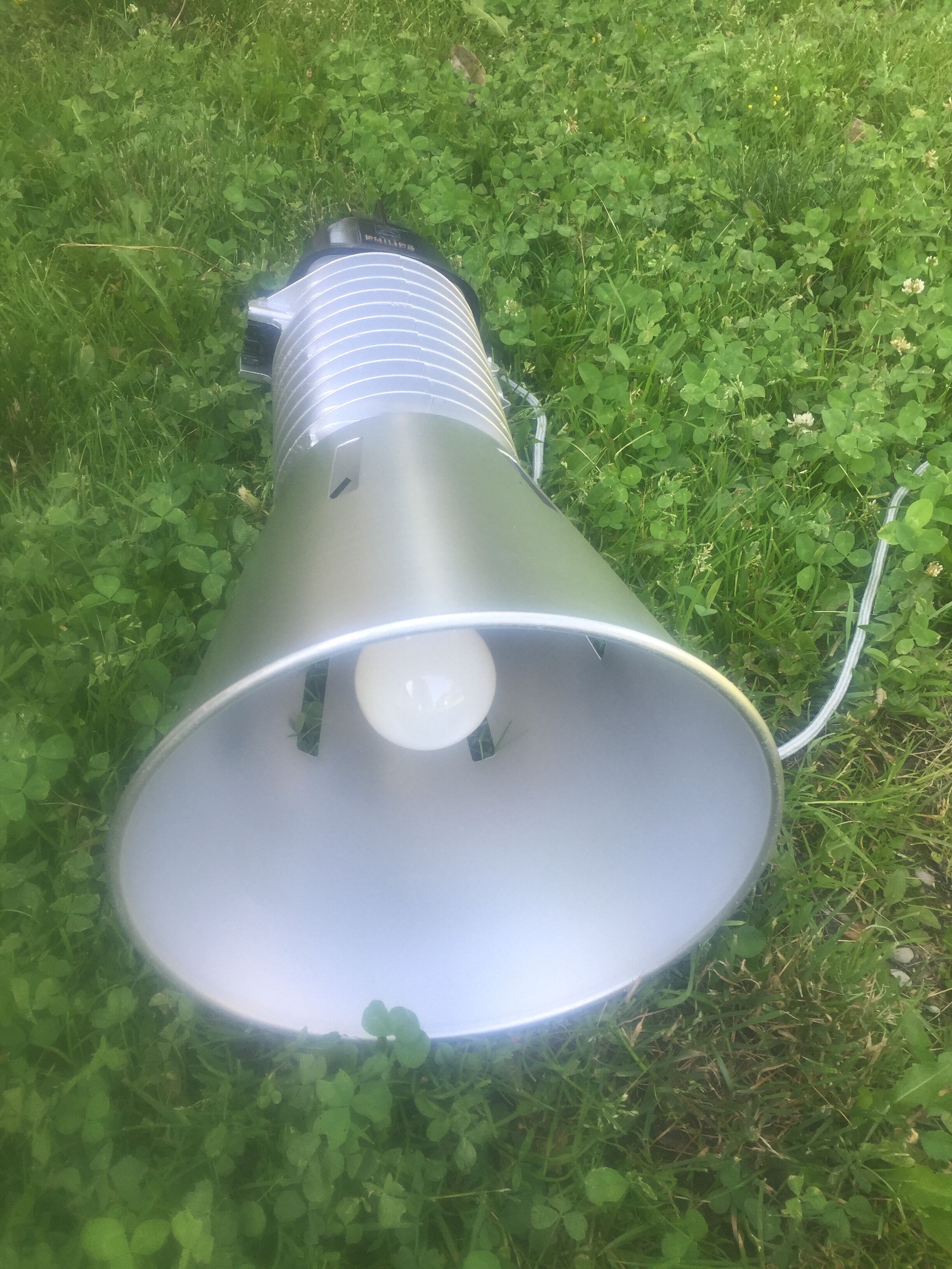 Suspension lampe industrielle Phillips