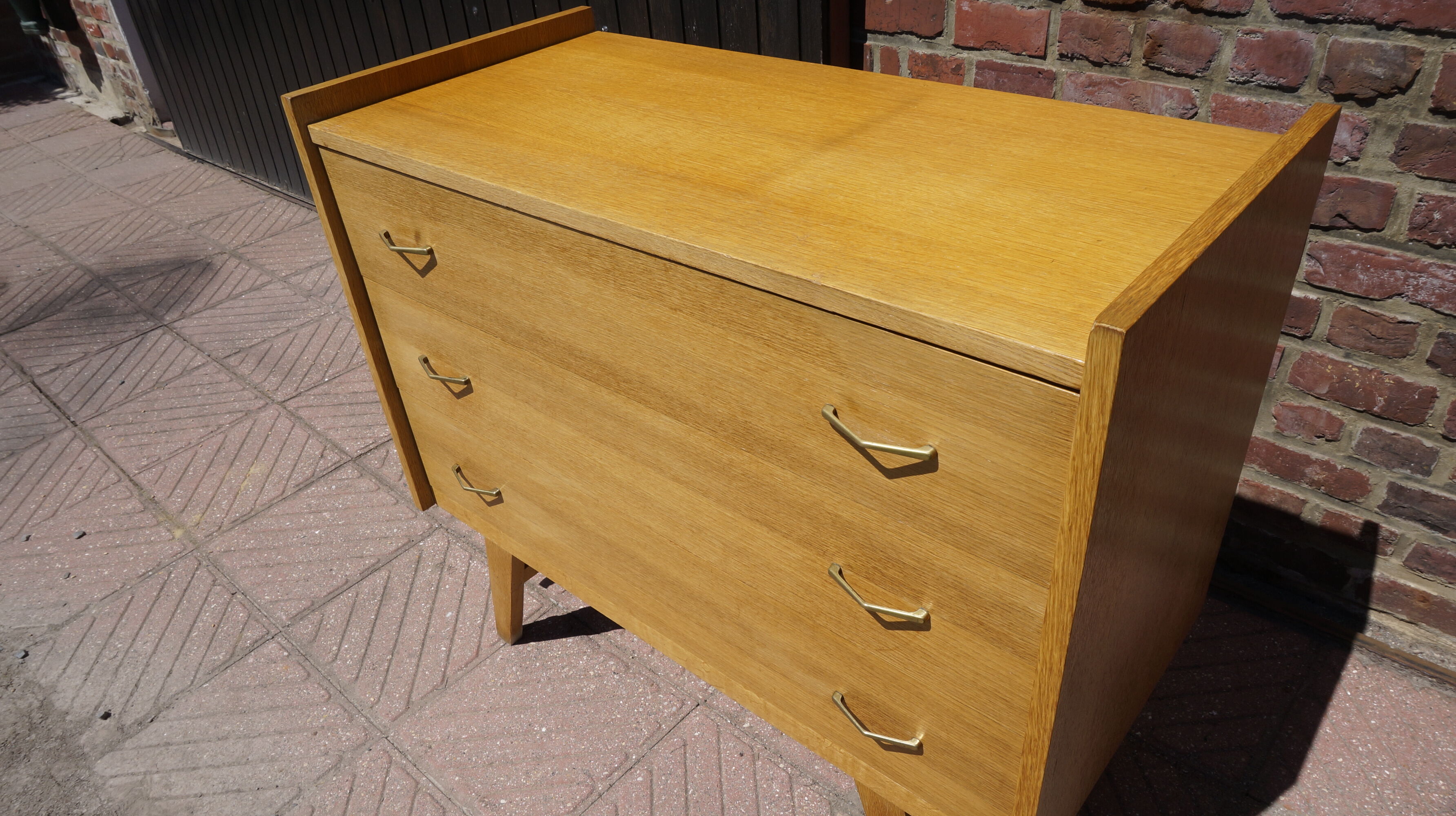 Vintage chest of drawers
