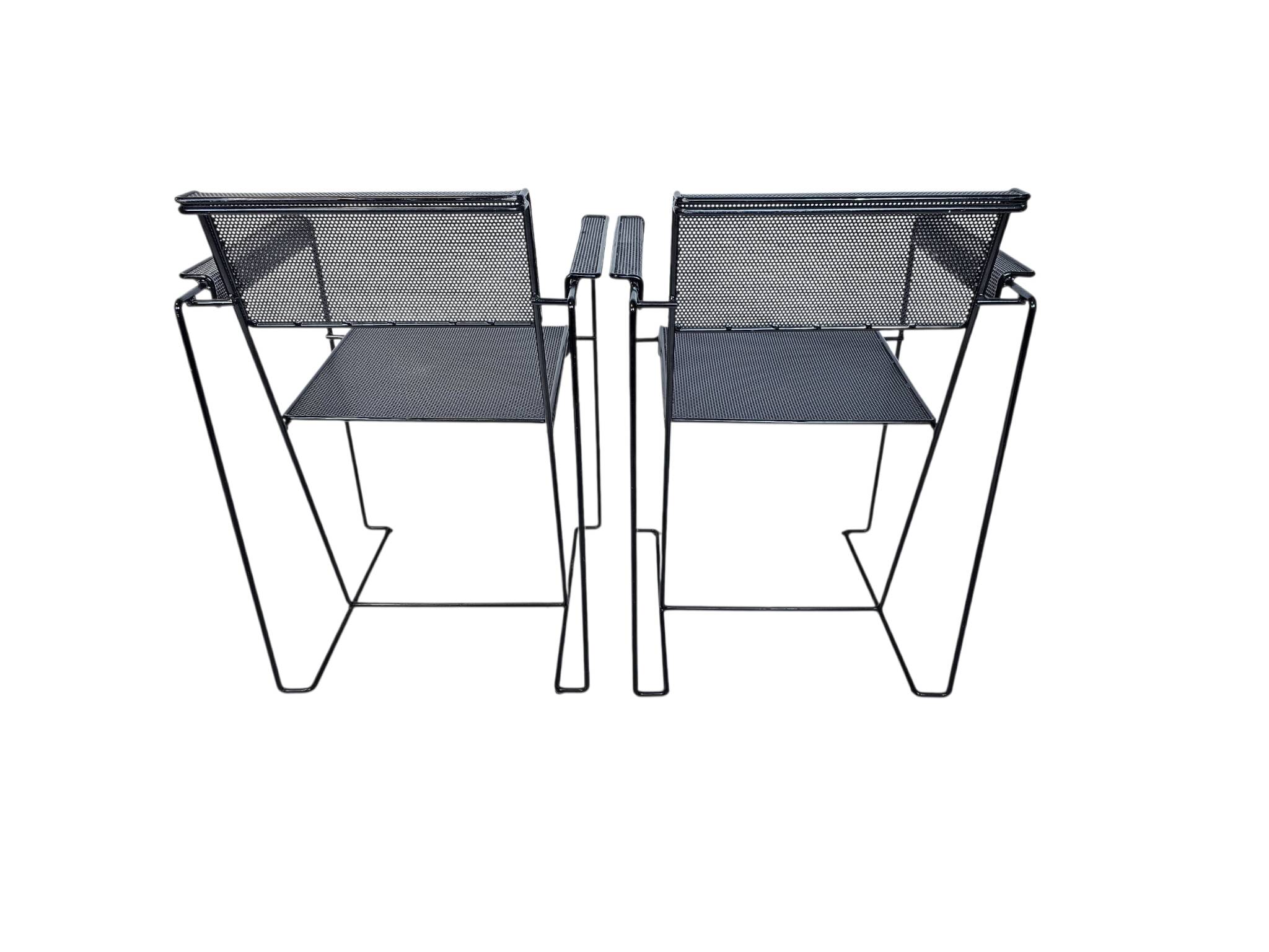 Style Pilastro - Postmoderne - (2) chaises - acier perforé - design néerlandais