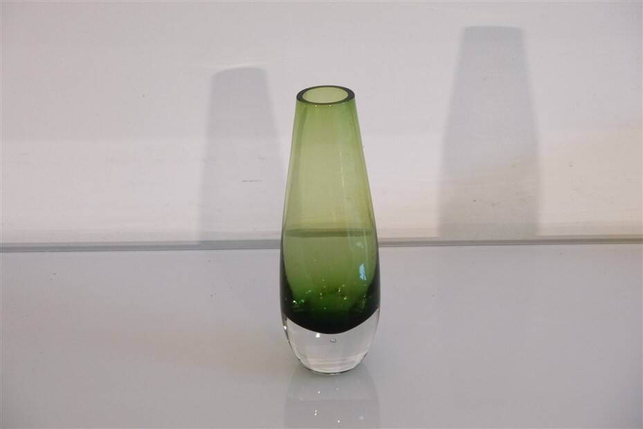Vase vintage scandinave en verre 1960