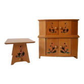 Buffet et table en bois pour poupée