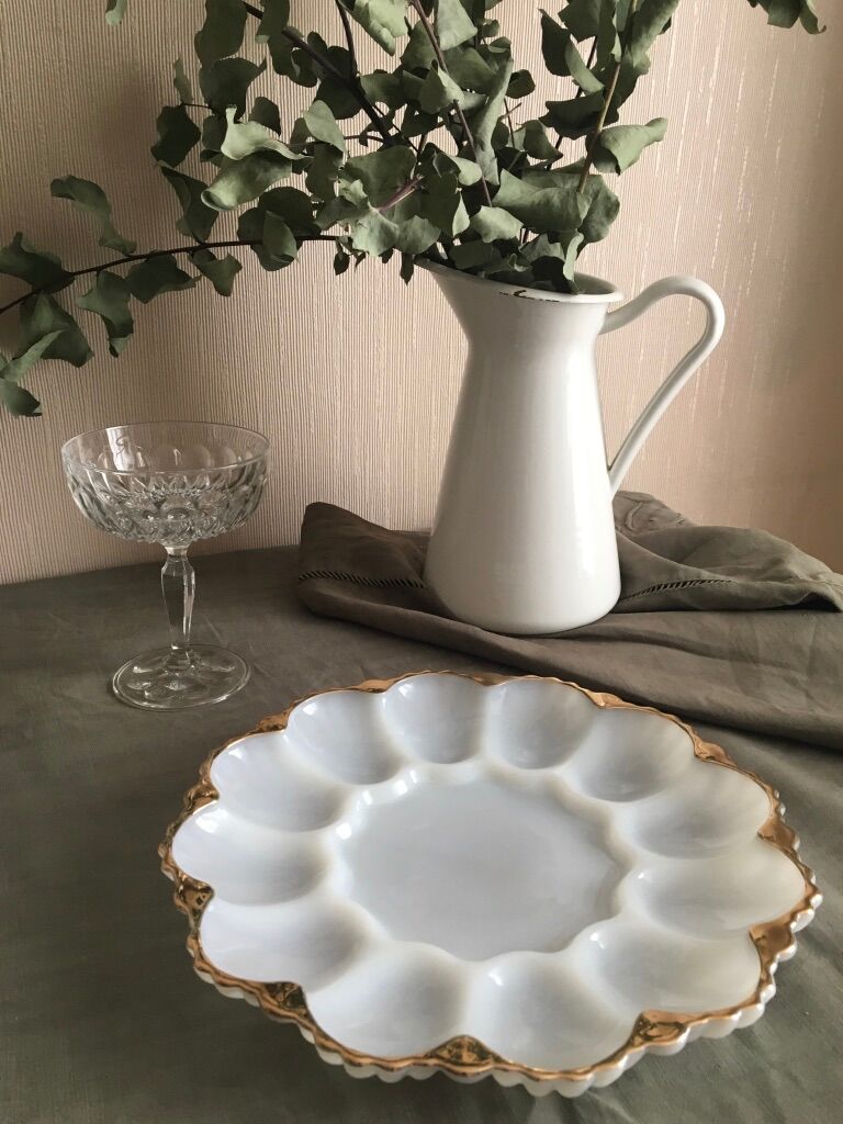 Oyster or egg plate, Anchor Hocking, 1960s USA