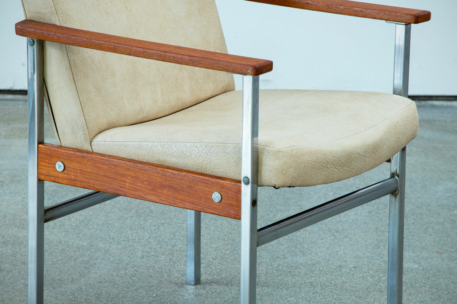 Vintage Scandinavian armchair 1960