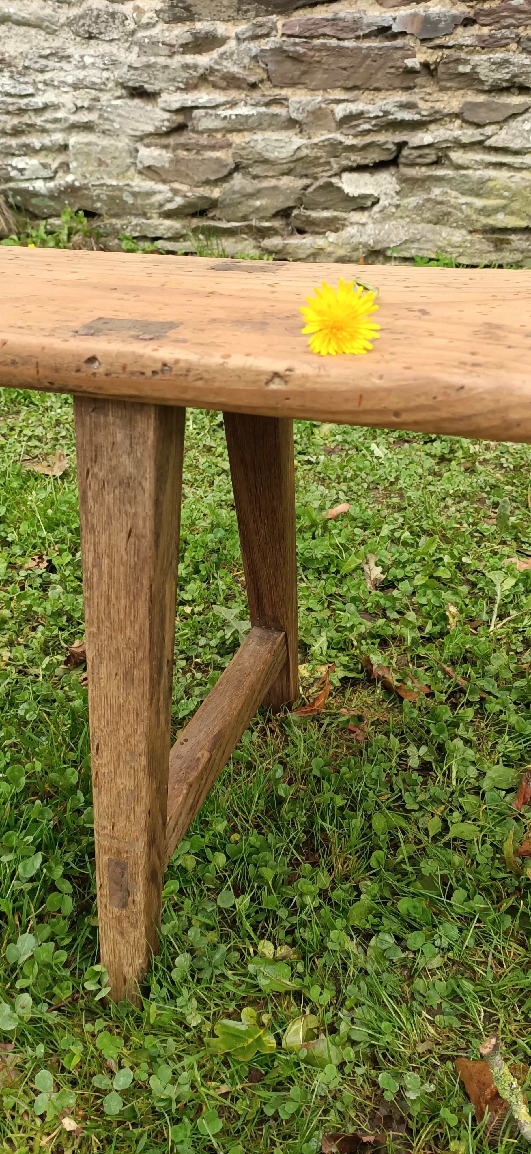 Ancien banc de ferme