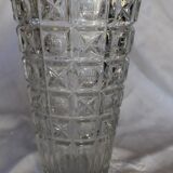 Glass vase with geometric patterns