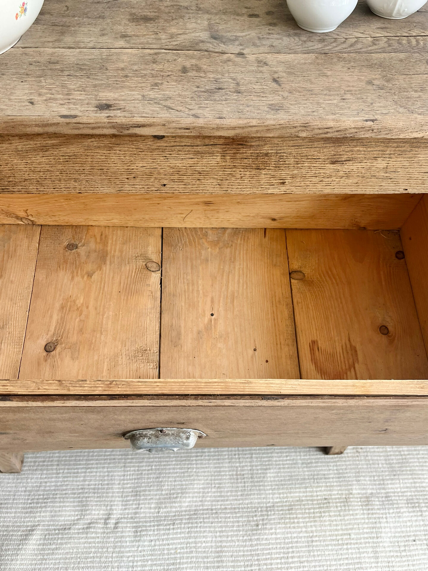 Atypical antique chest of drawers